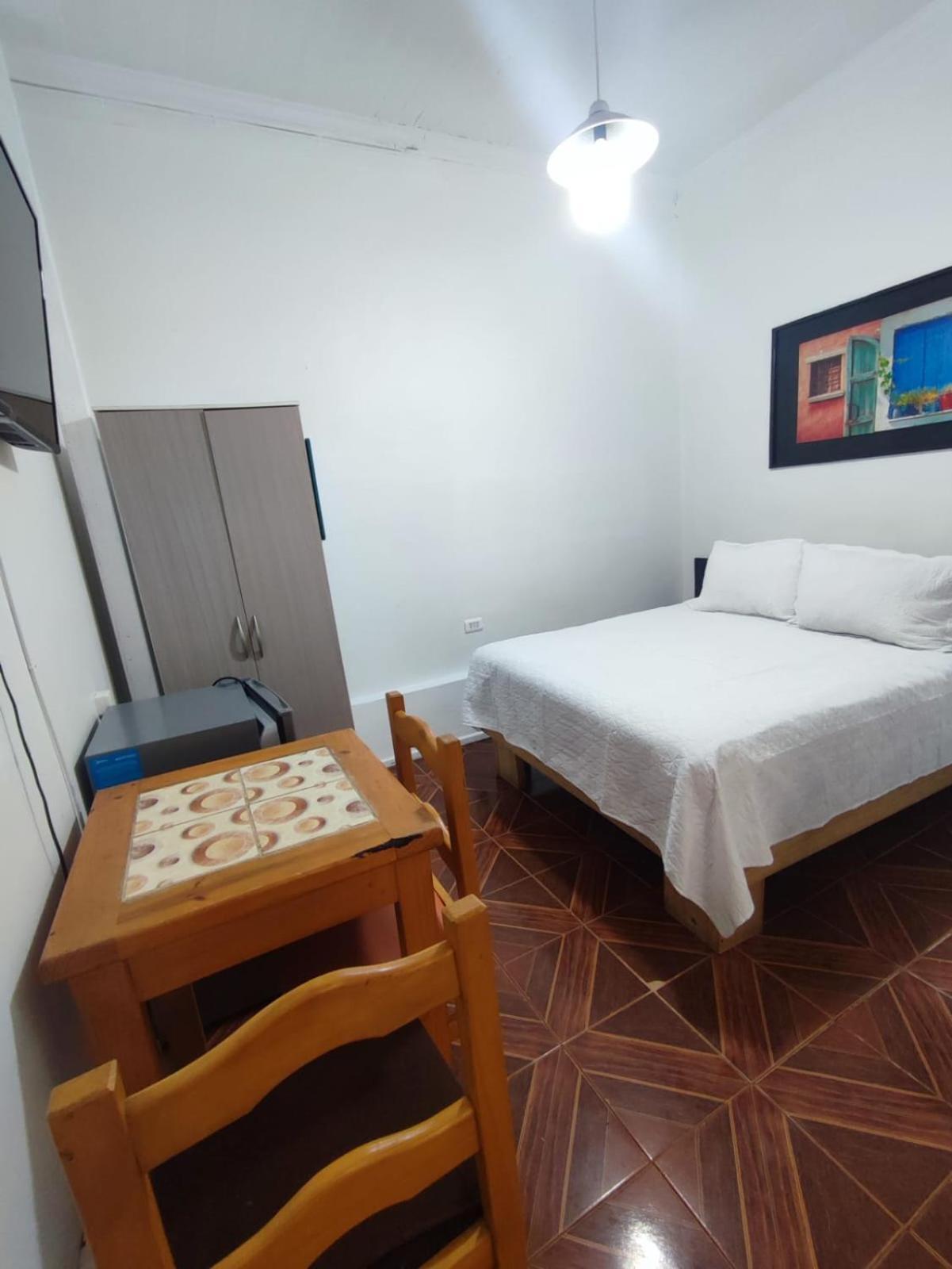 Hostal Vicmar 比尼亚德尔马 外观 照片